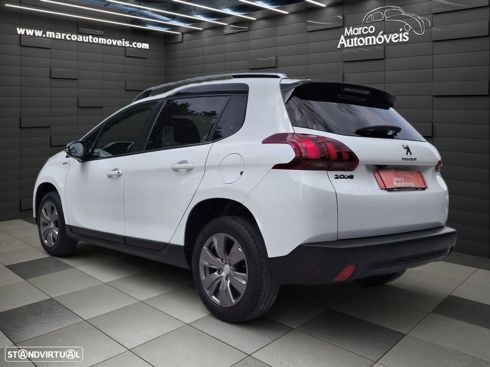 Peugeot 2008 1.2 PureTech Style - 3