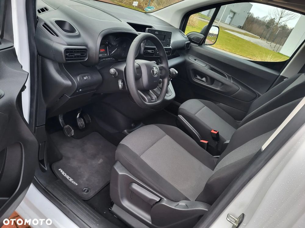 Toyota Proace City Verso 1.2 Turbo L1 Combi - 9