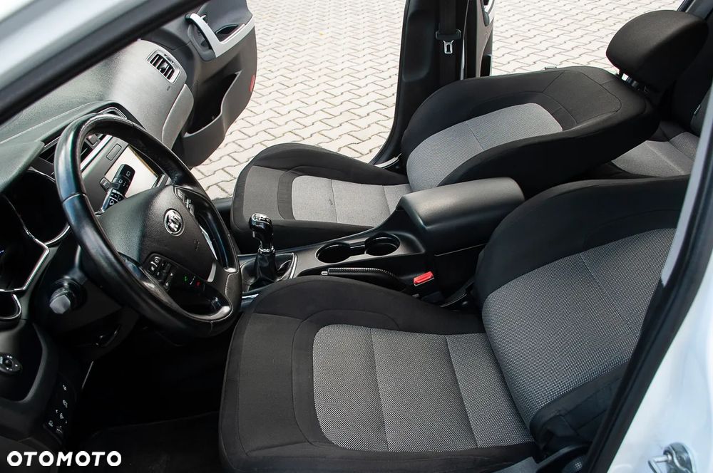 Kia Ceed 1.6 CRDi 136 ISG Platinum Edition - 32