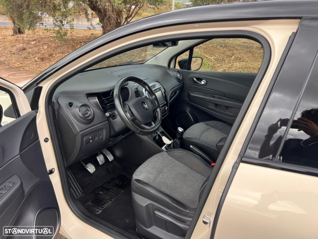 Renault Captur 1.5 dCi Exclusive - 11