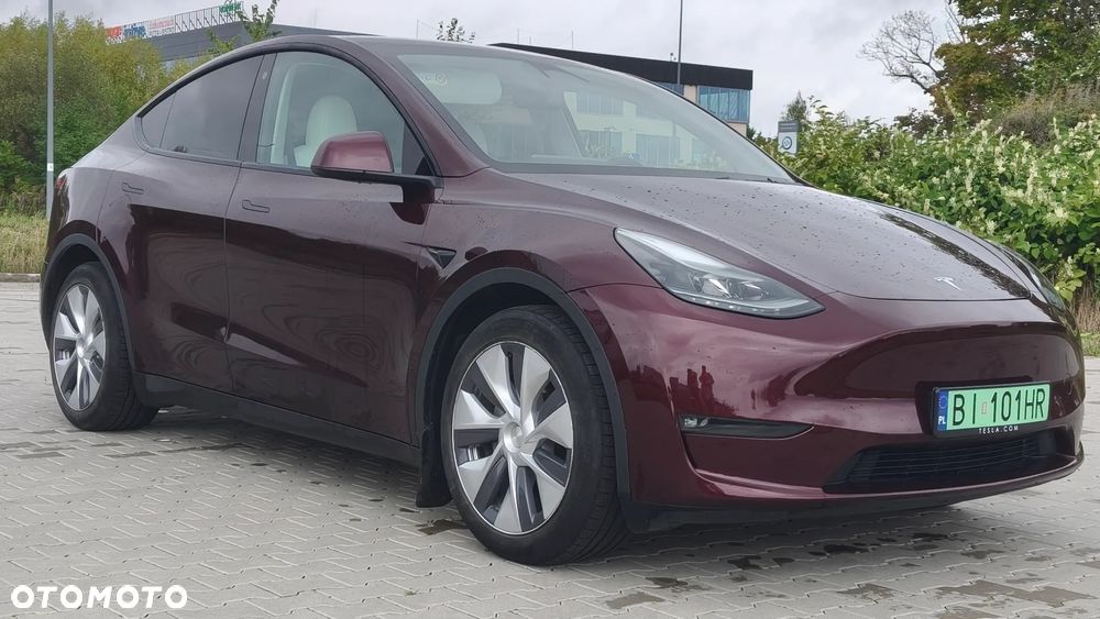 Tesla Model Y Long Range AWD - 5