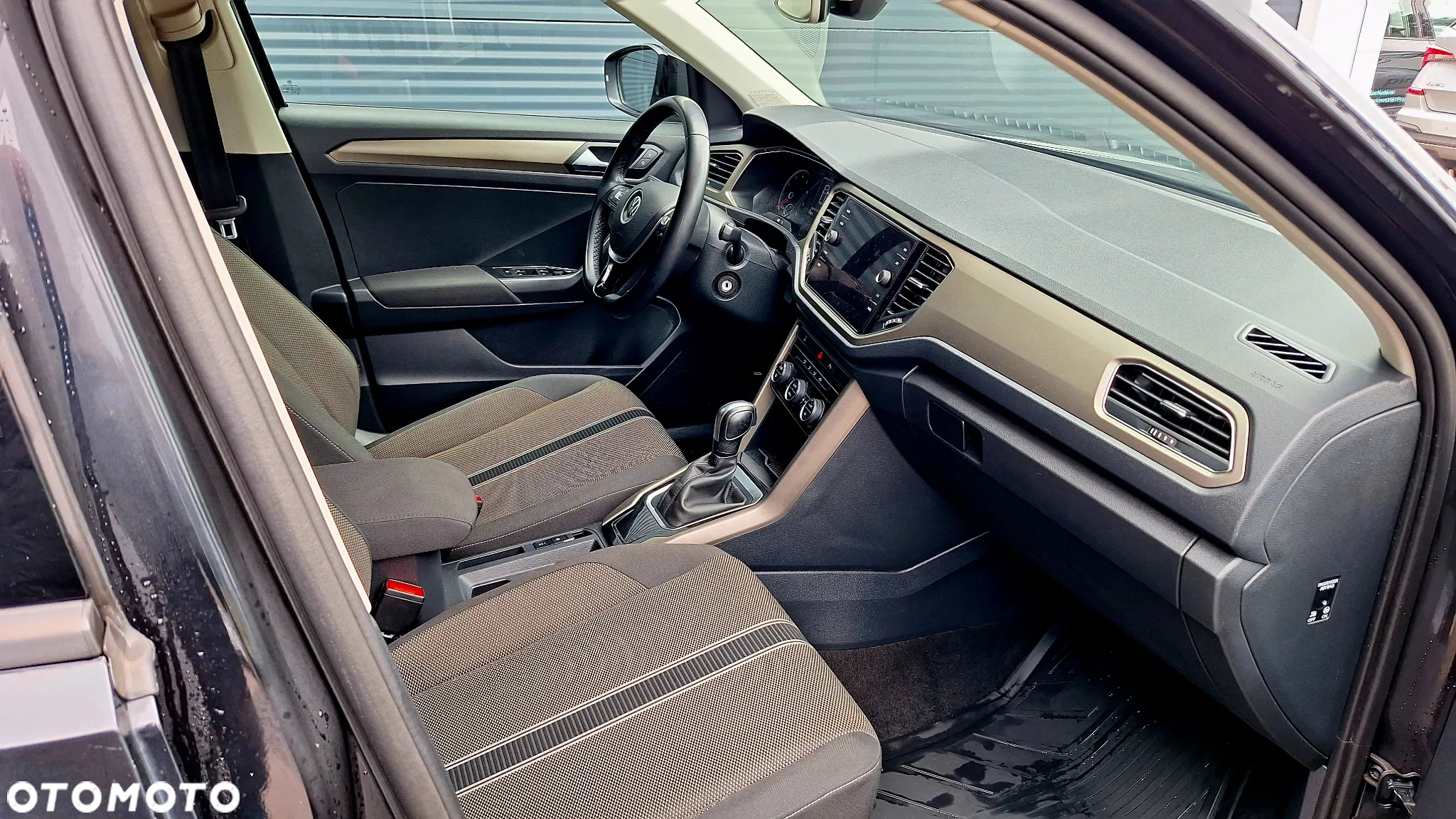 Volkswagen T-Roc 1.5 TSI ACT Advance DSG - 18