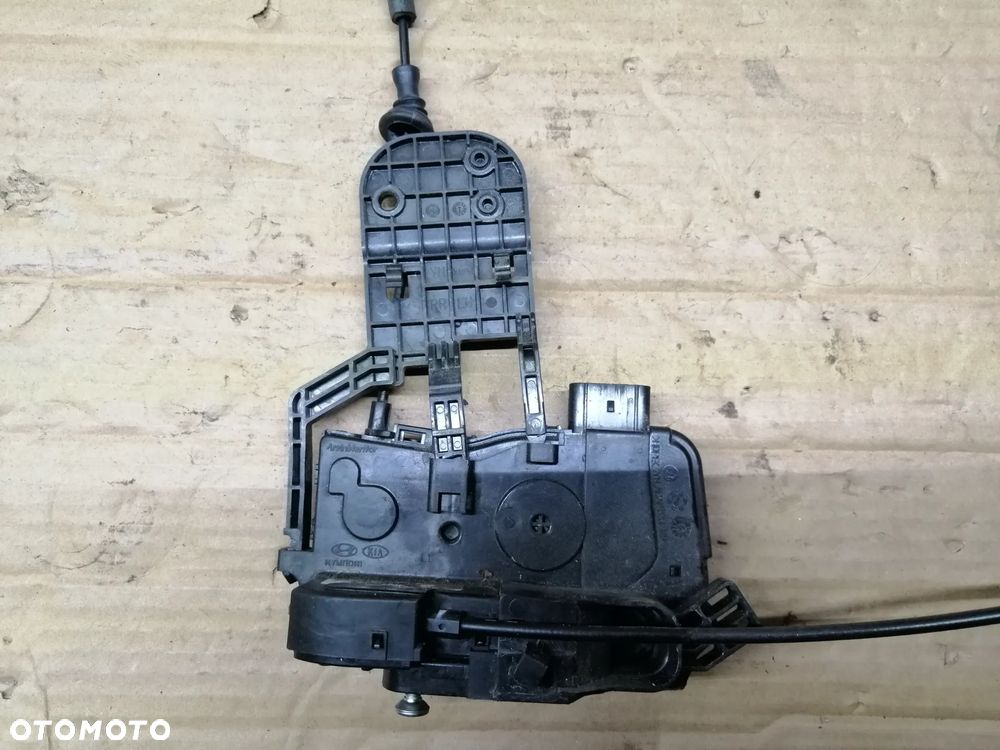 Kia Venga zamki drzwi komplet lewy przód 6 Pin pozostałe 4 Pin EU - 15