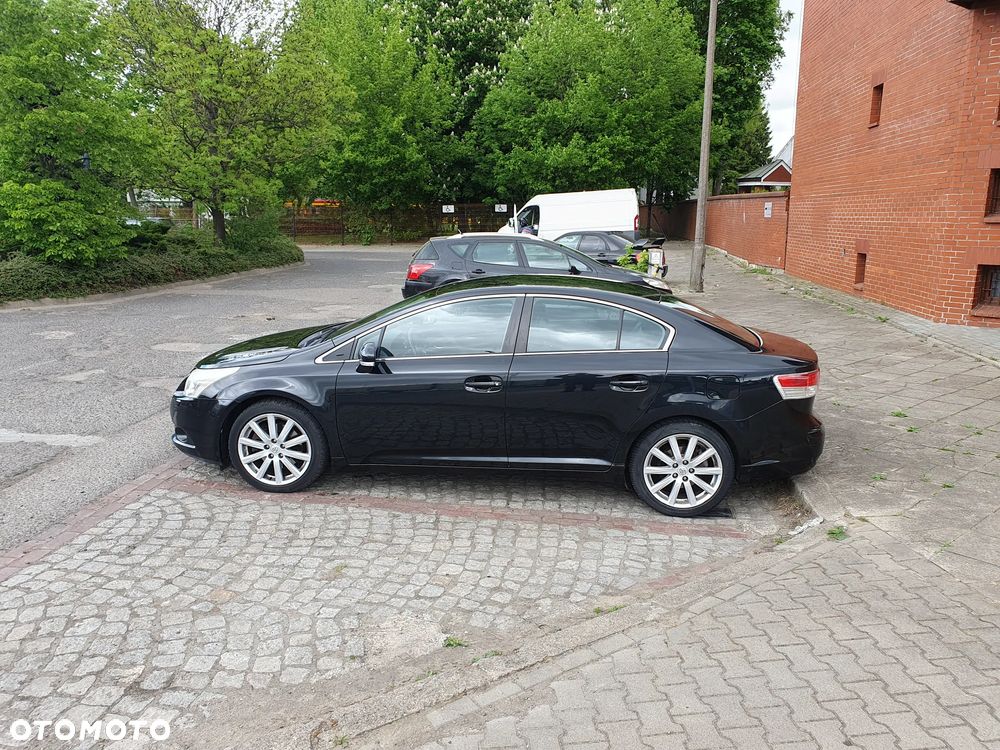 Toyota Avensis 2.2 D-4D Prestige - 8