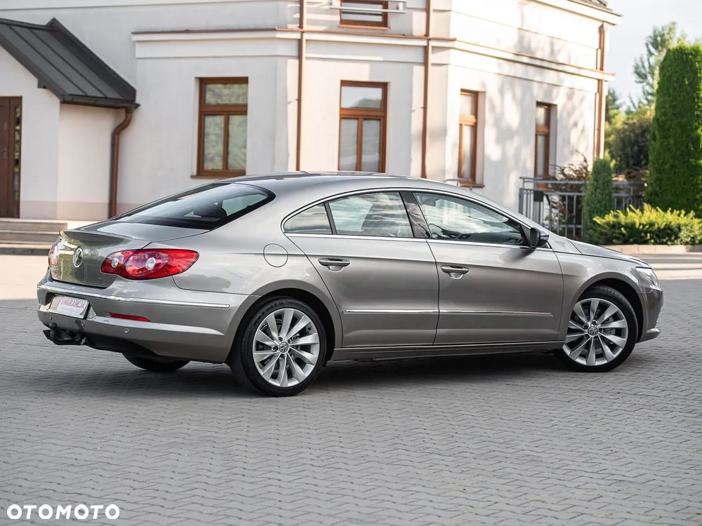 Volkswagen Passat 2.0 TDI DPF BlueMotion Technology Comfortline - 14