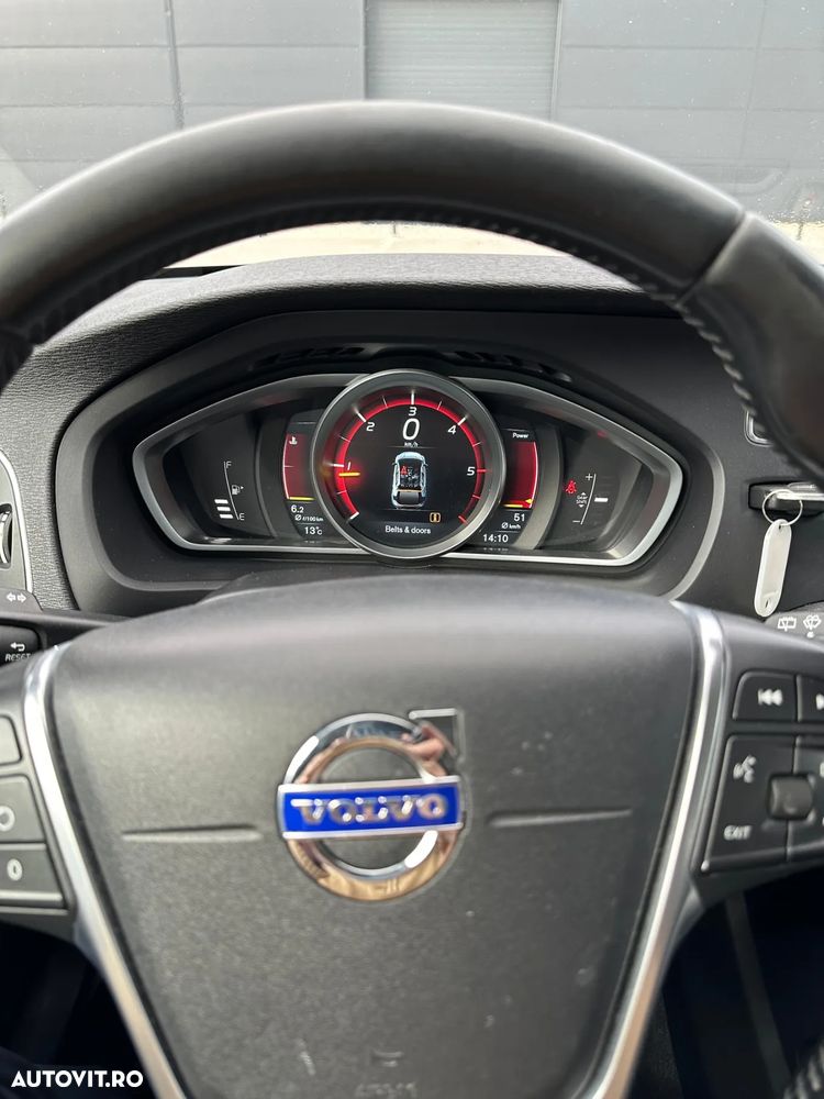 Volvo V40 D4 Inscription - 8