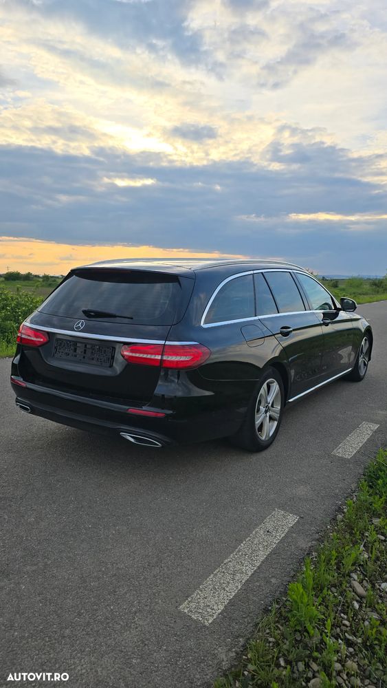 Mercedes-Benz E 220 d 9G-TRONIC AMG Line - 9