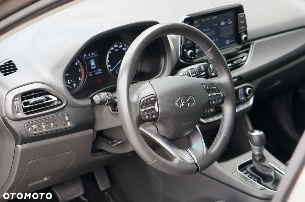 Hyundai i30 1.5 T-GDI 48V Comfort DCT - 9