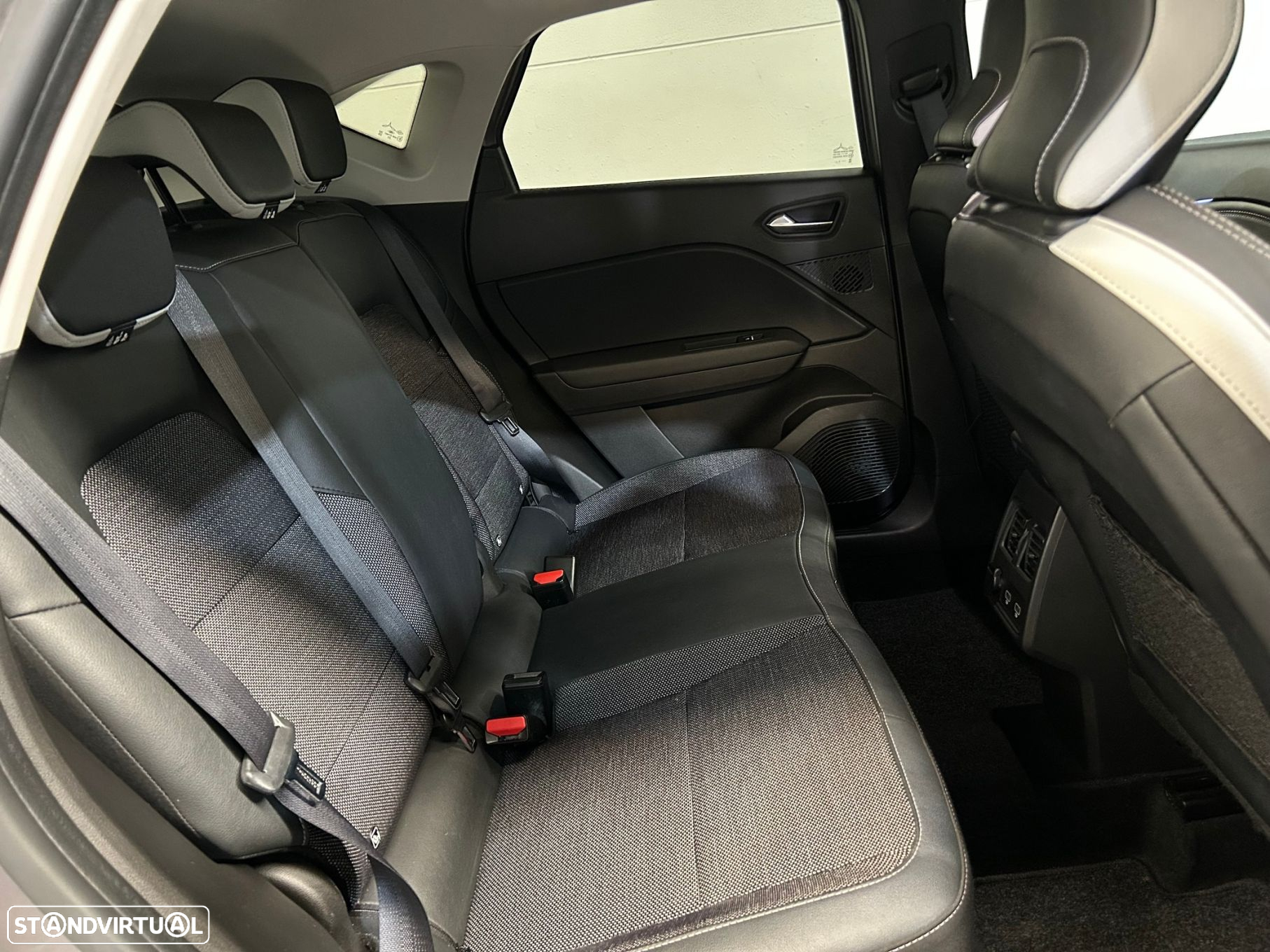 Renault Captur 1.0 TCe Techno - 18