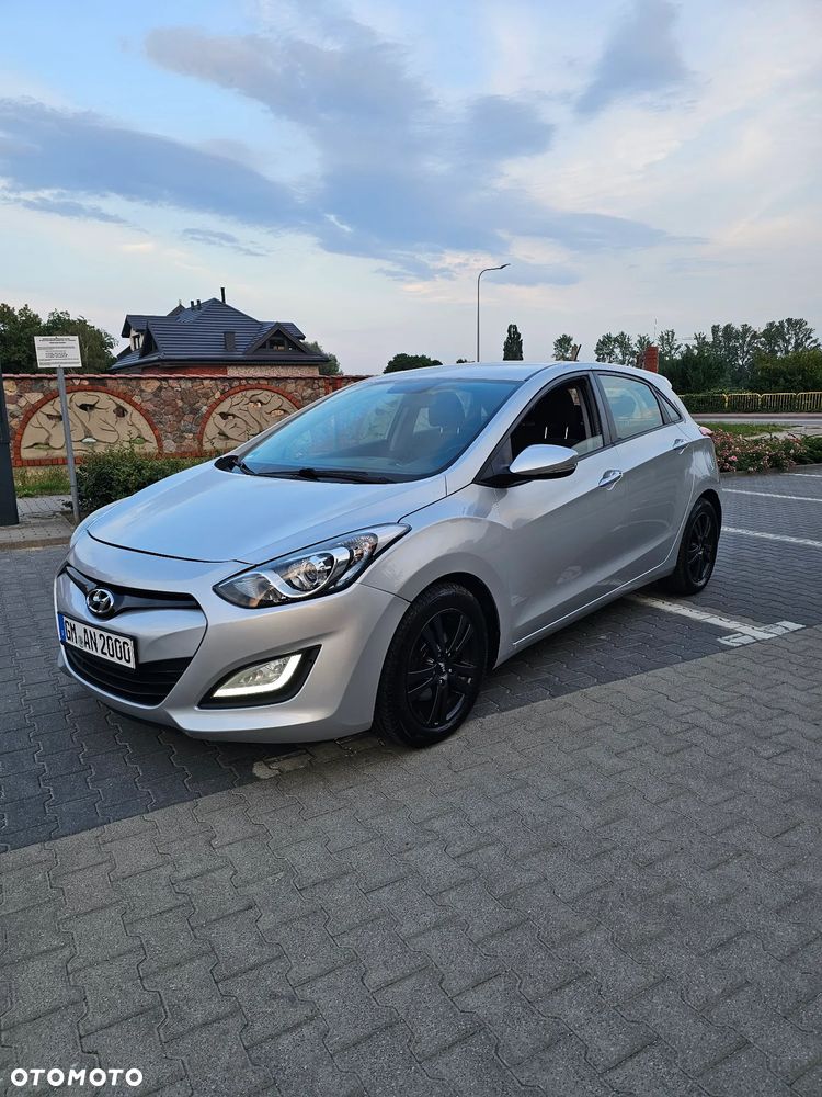 Hyundai i30 1.6 CRDI Trend - 4