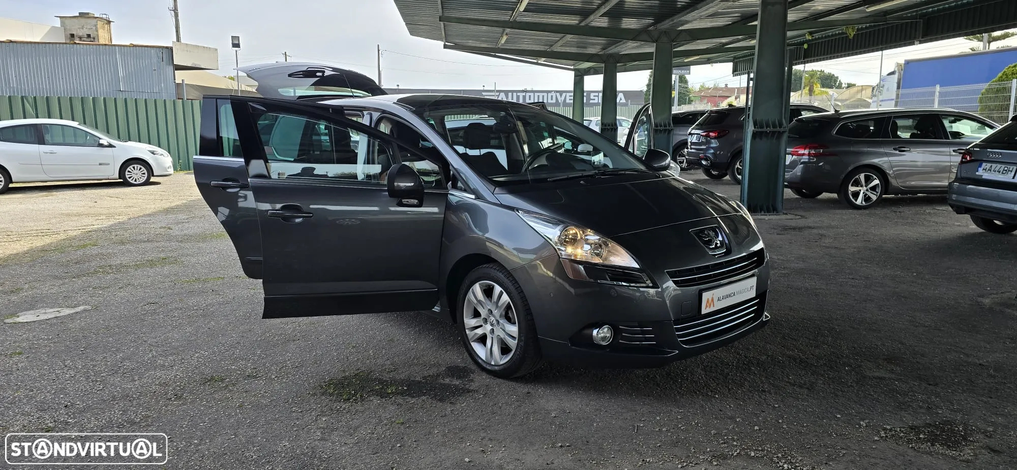 Peugeot 5008 2.0 HDi Executive JLL17 - 29