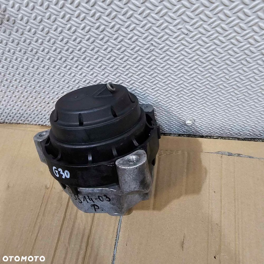 bmw g30 g31 2.0d łapa poduszka silnika prawa - 4