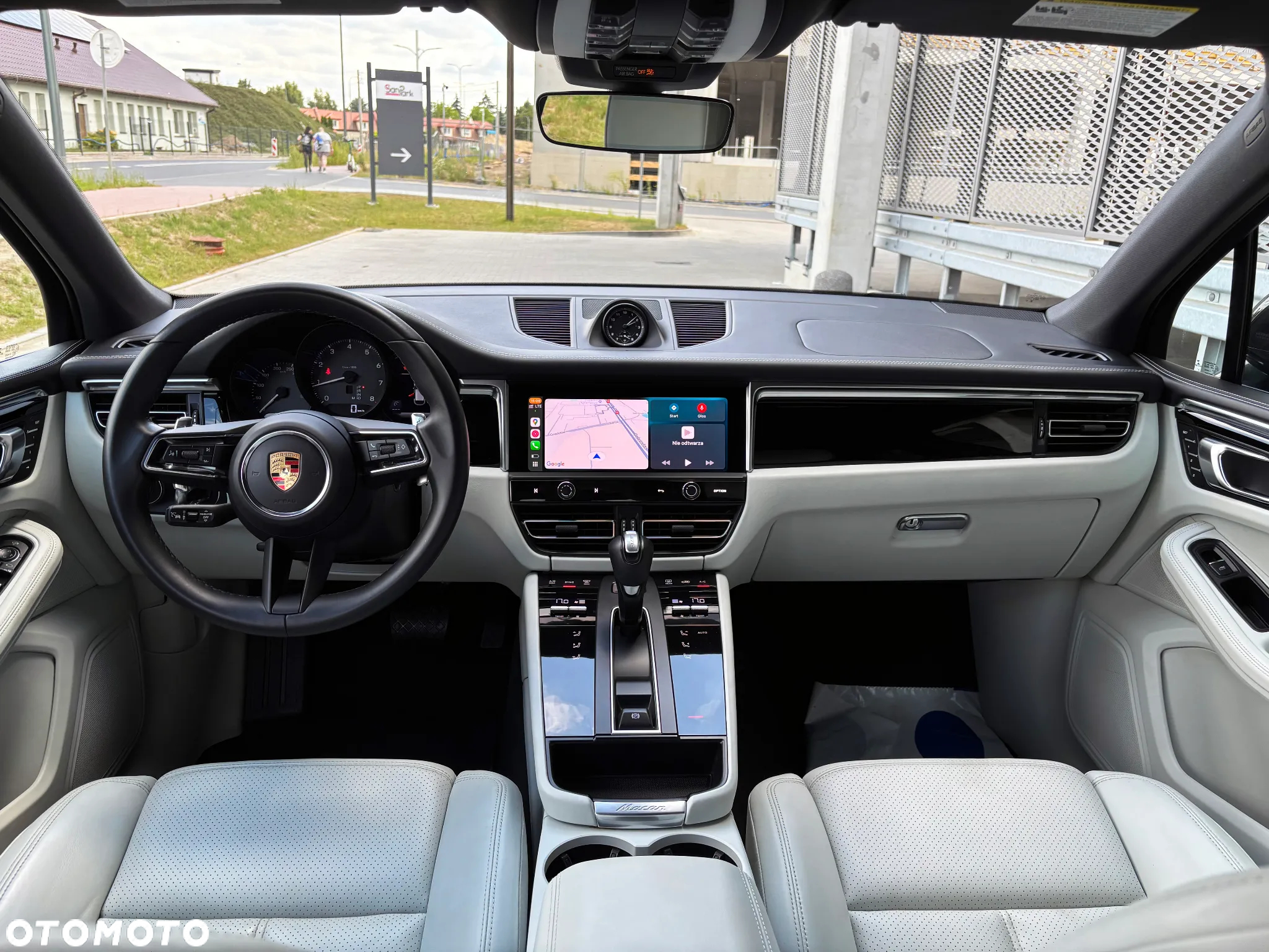 Porsche Macan - 24