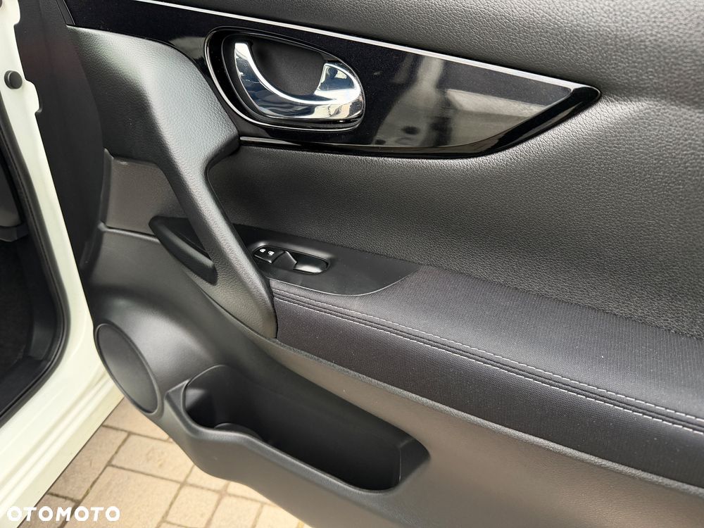 Nissan Qashqai 1.5 dCi Tekna - 17