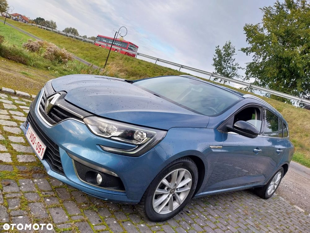 Renault Megane 2018 photo 2