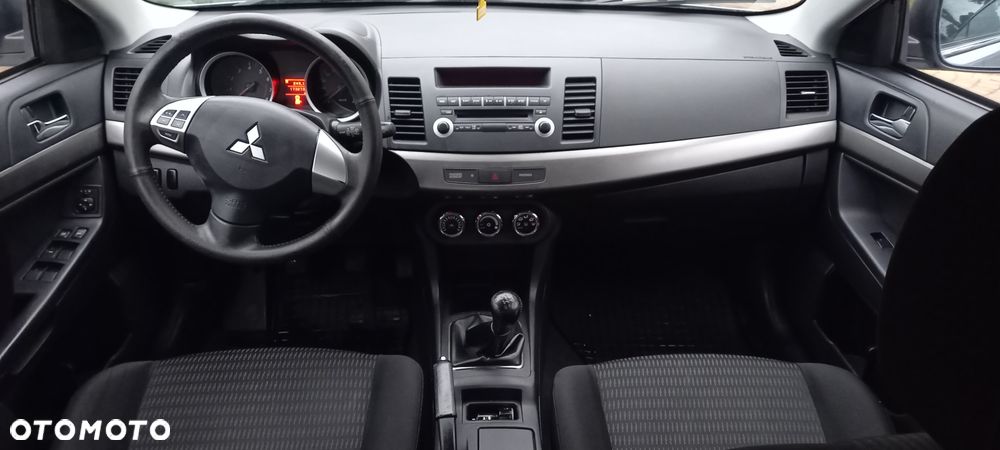 Mitsubishi Lancer - 13