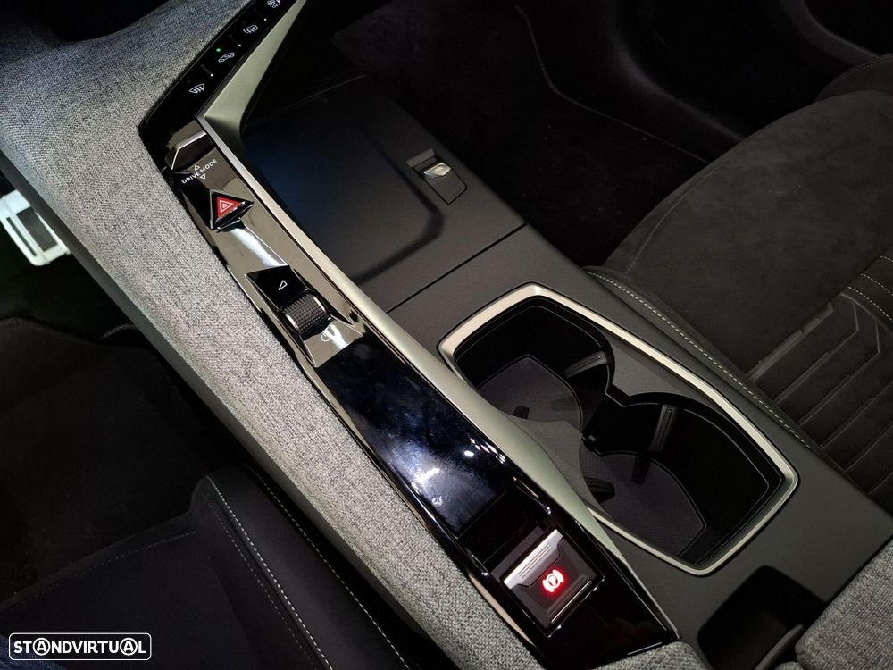 Peugeot E-3008 73 kWh GT - 18