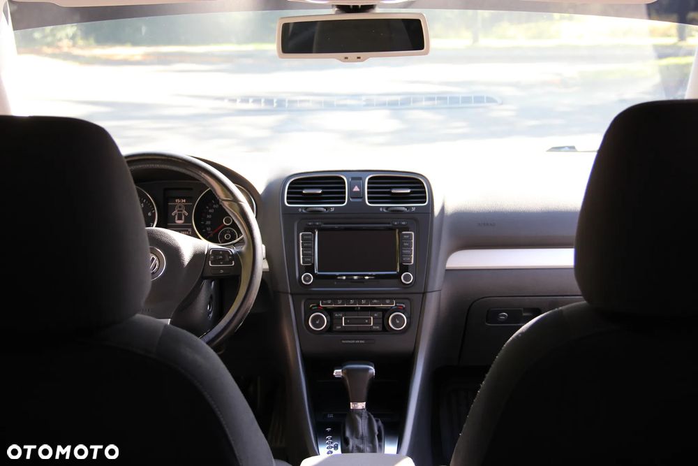 Volkswagen Golf - 25