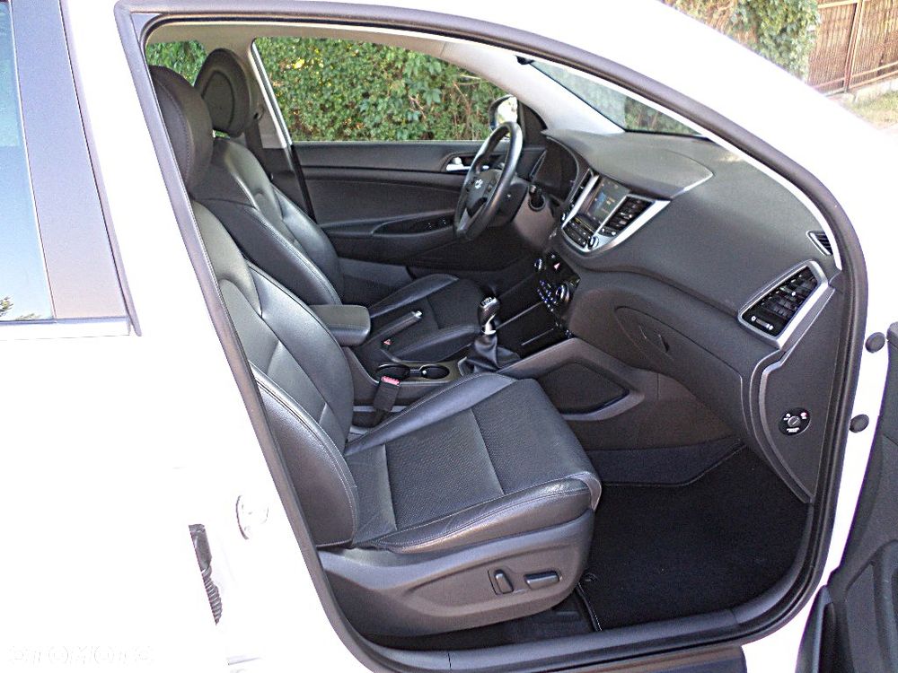 Hyundai Tucson 1.6 GDI BlueDrive Style 2WD - 10