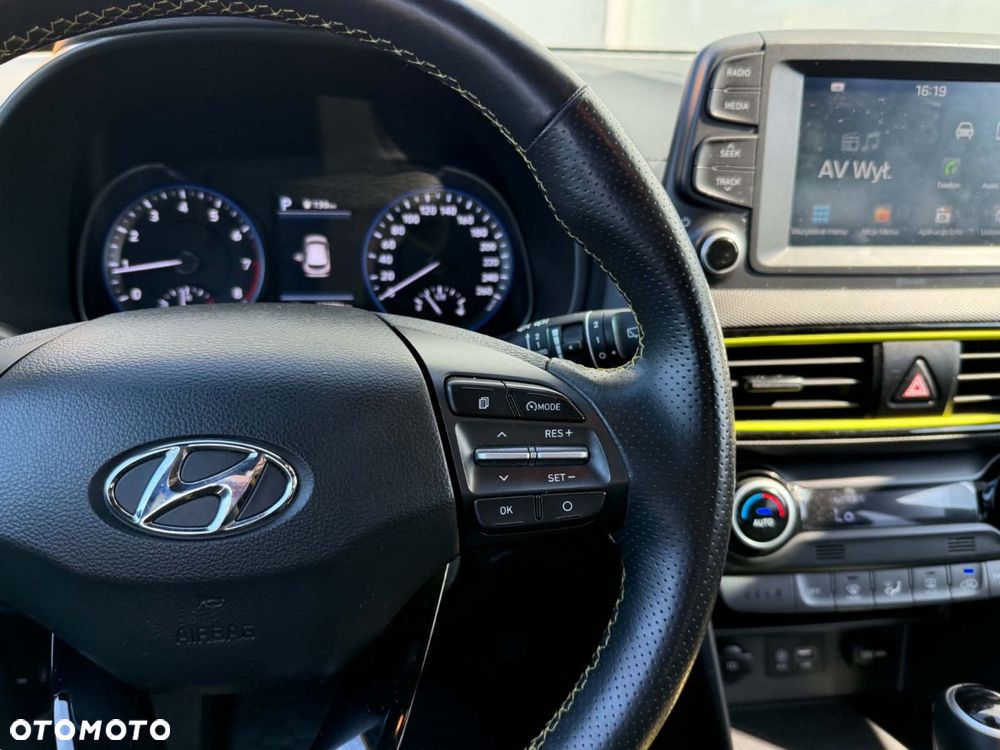 Hyundai Kona - 11