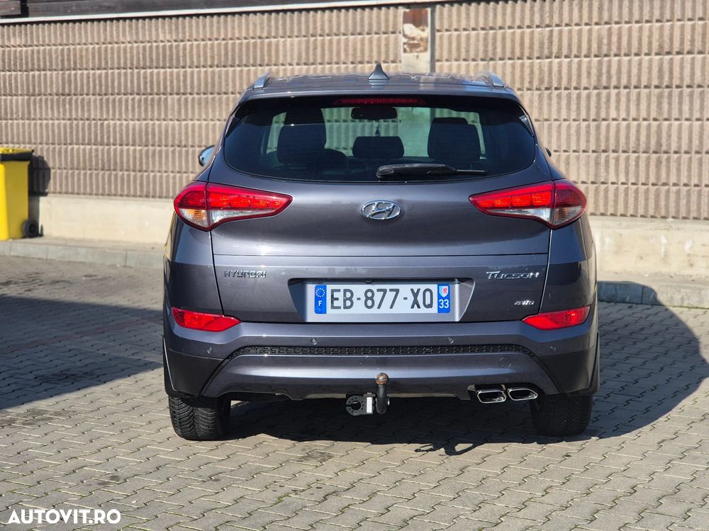 Hyundai Tucson 2.0 CRDI 4WD Passion - 11