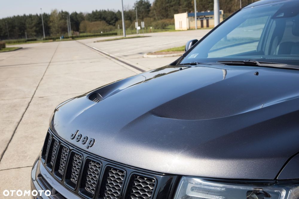 Jeep Grand Cherokee 6.4 V8 Hemi 4WD Automatik SRT - 25