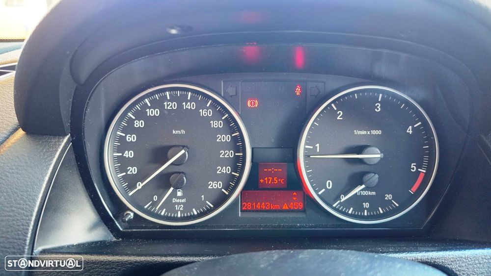 BMW X1 18 d sDrive - 8