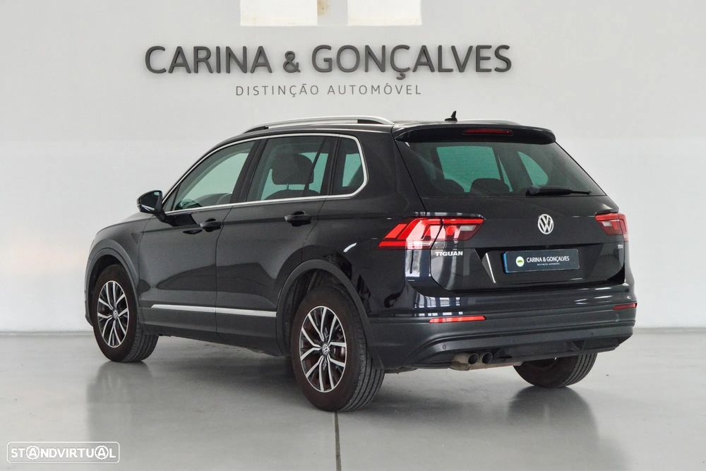 VW Tiguan 1.6 TDI Confortline - 18