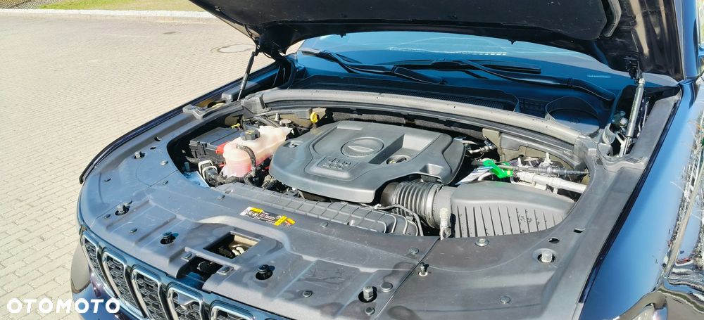 Jeep Grand Cherokee - 30