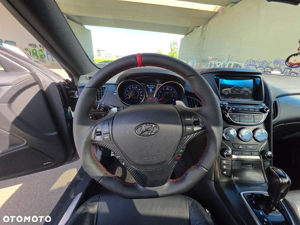 Hyundai Genesis Coupe - 18