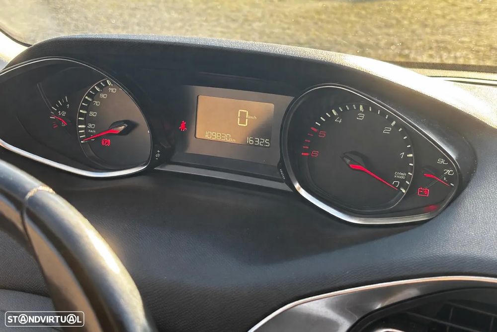 Peugeot 308 1.6 e-HDi Active - 19