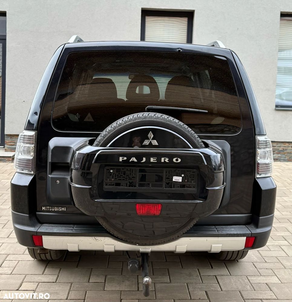 Mitsubishi Pajero 3.2 DI-D Automatik Edition 25 - 3