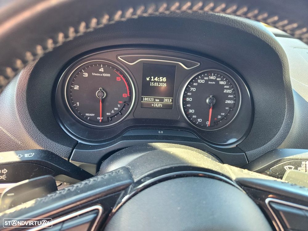 Audi A3 Sportback 2.0 TDI (clean diesel) S tronic S line Sport Pack - 4