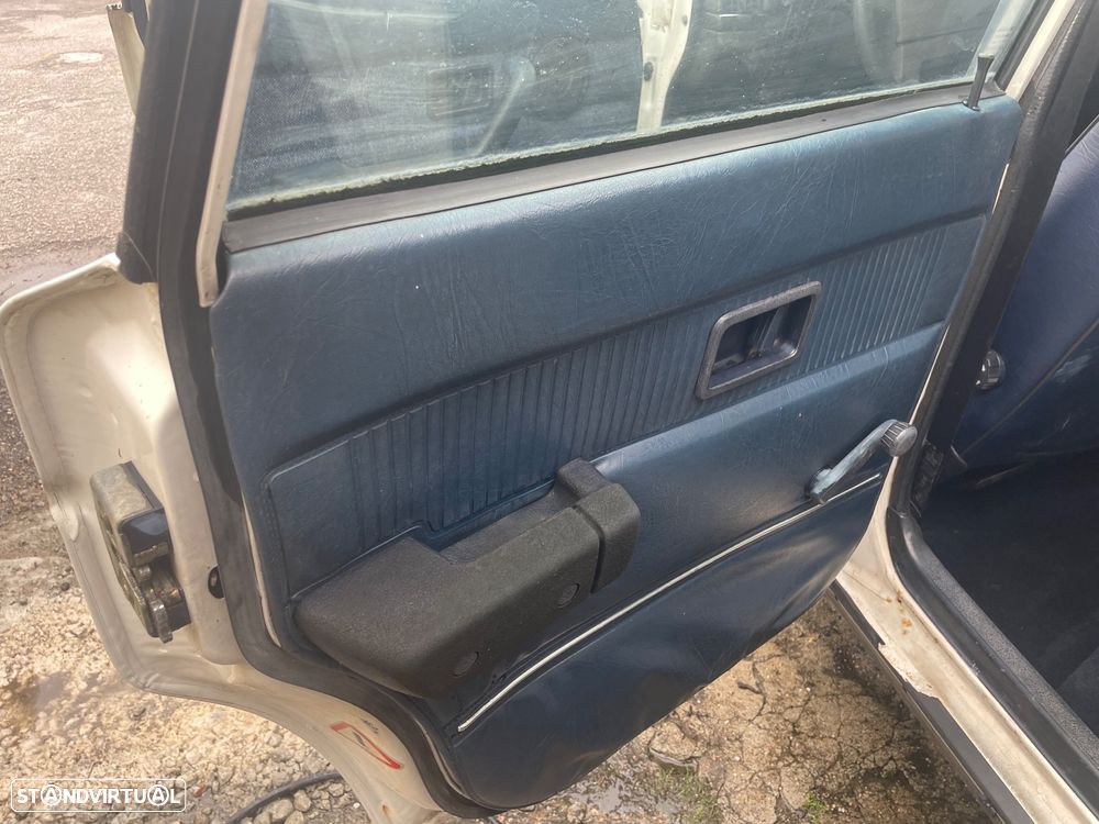 Volvo 240 - 11