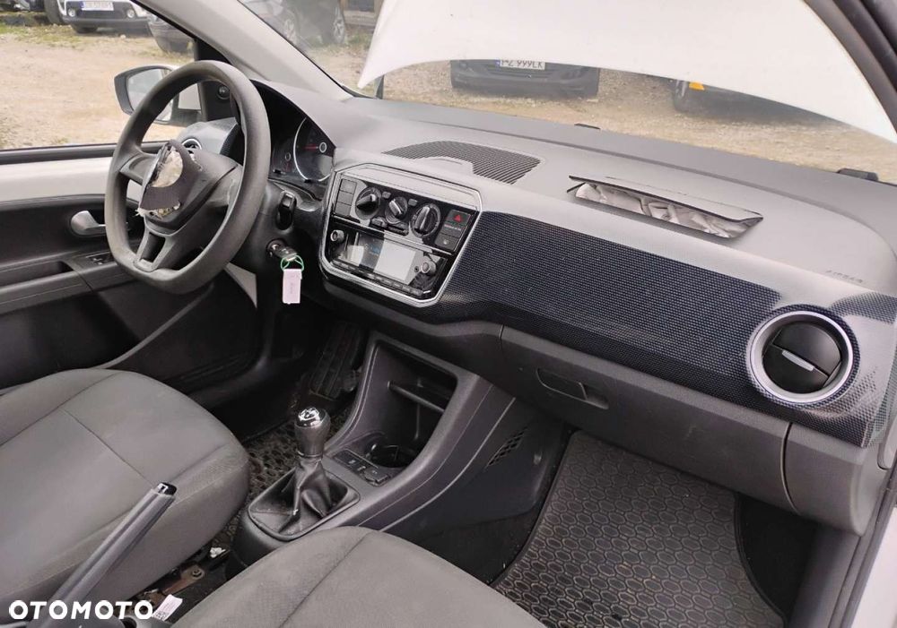 Volkswagen up! - 8