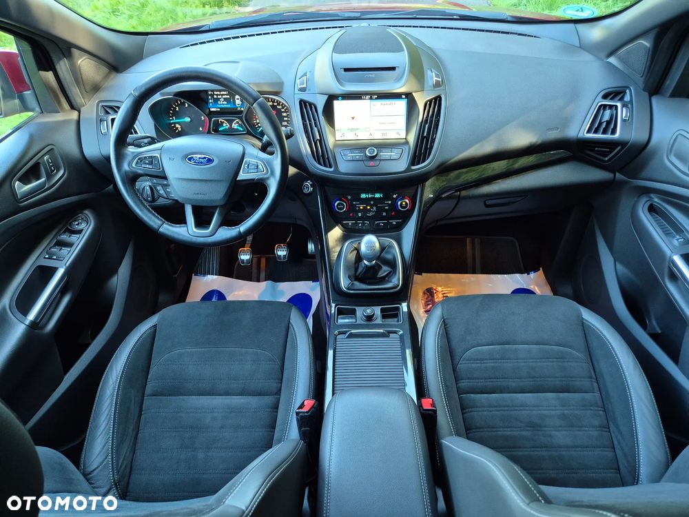 Ford Kuga 2.0 TDCi 4x4 ST-Line - 26