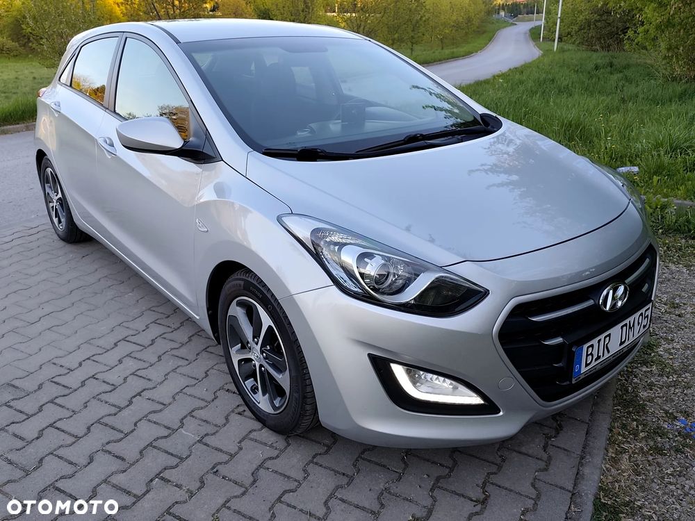 Hyundai i30 blue 1.4 Passion - 3