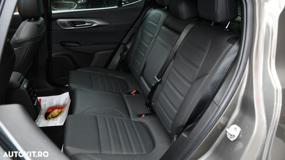 Alfa Romeo Tonale 1.5 VGT Hybrid Veloce - 12