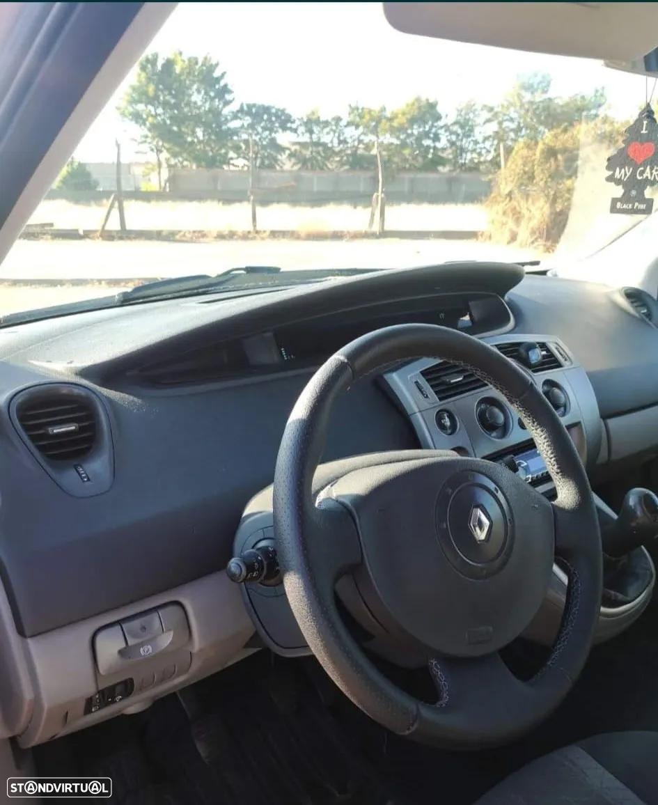 Renault Scénic 1.5 dCi Confort Expression - 4