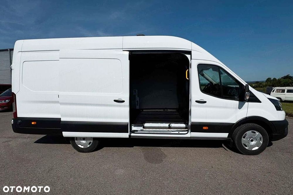 Ford Transit 350 L4H3 RWD Trend 2.0 130KM - 11