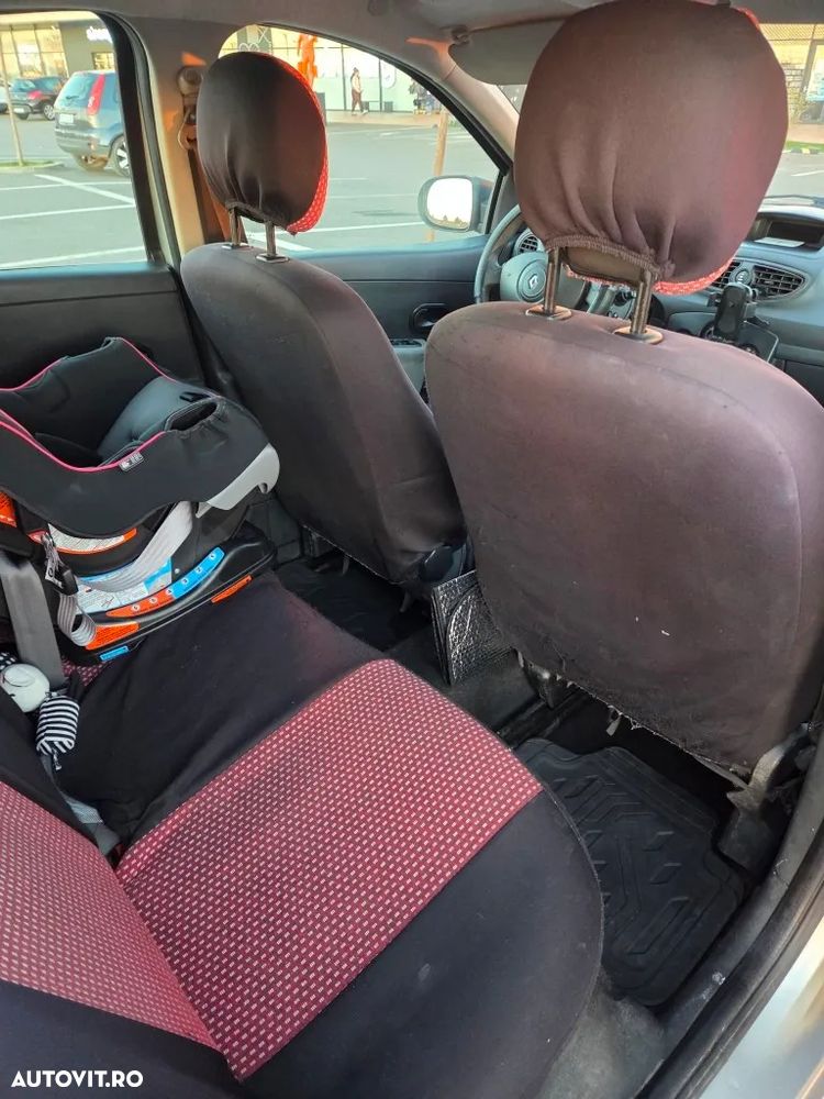 Renault Clio 1.5 dCi Grandtour Expression - 12