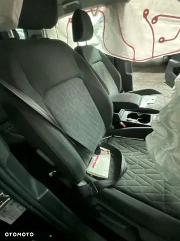 Volkswagen Golf VIII 1.5 eTSI mHEV Life DSG - 11