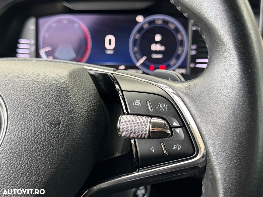 Skoda Octavia Combi 2.0 TDI DSG First Edition - 32