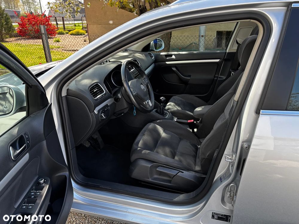 Volkswagen Golf 2.0 TDI DPF Highline - 9