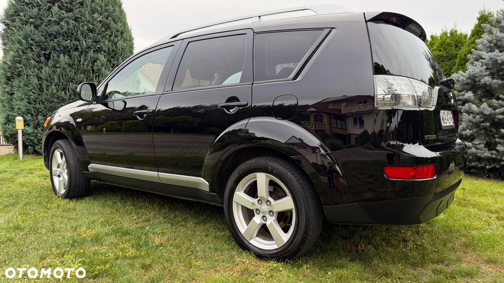 Mitsubishi Outlander 2.0 DI-D 4WD Intense - 9