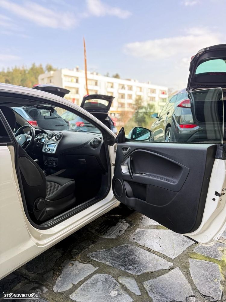 Alfa Romeo MiTo 1.6 JTD Distinctive - 10