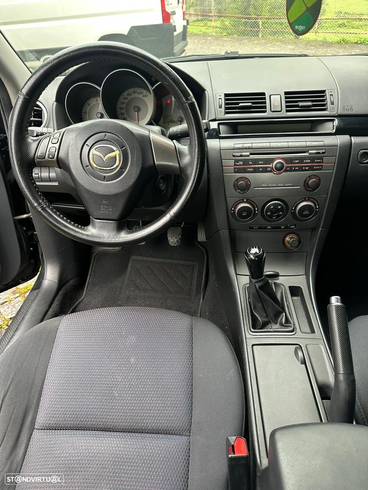 Mazda 3 Sedan - 9
