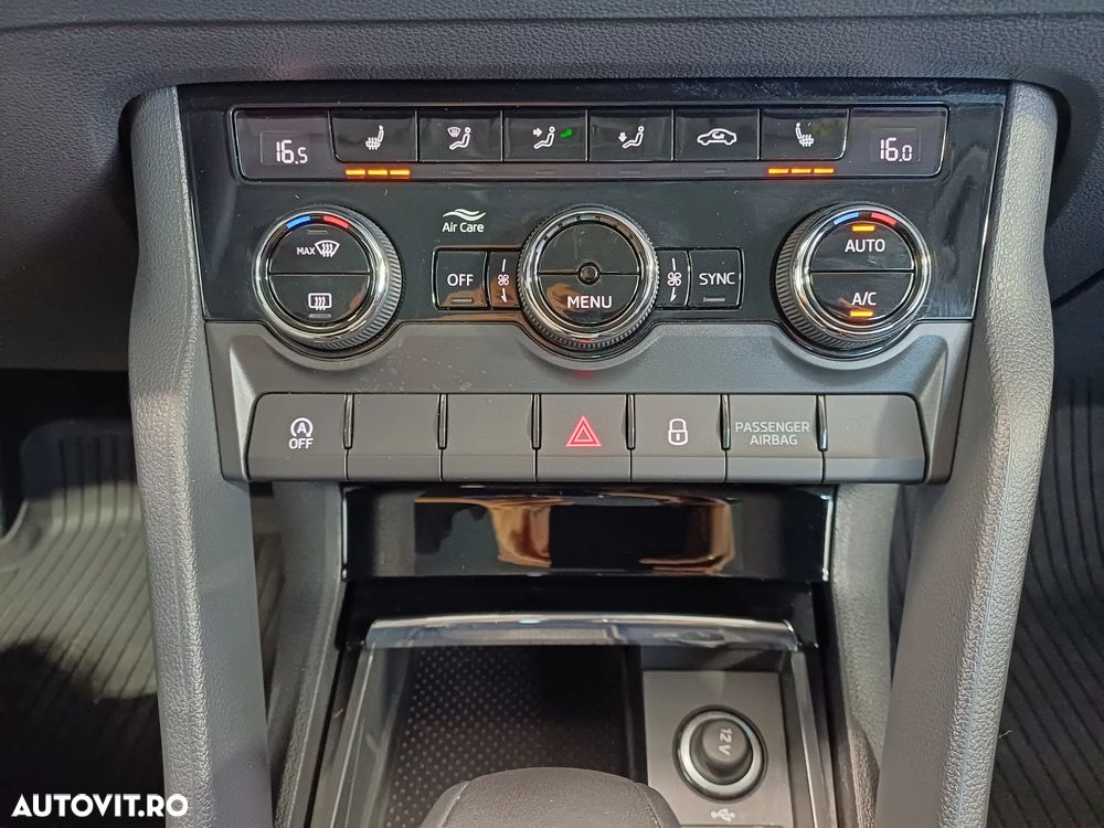 Skoda Karoq 1.5 TSI DSG Selection - 28