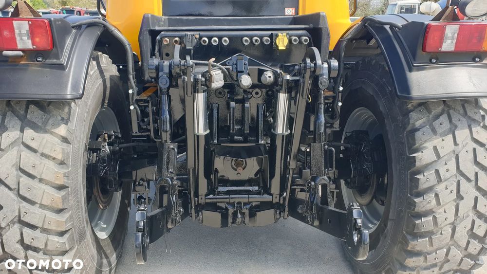 JCB FASTRAC 3220 PLUS - 15