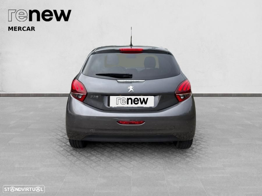 Peugeot 208 - 5